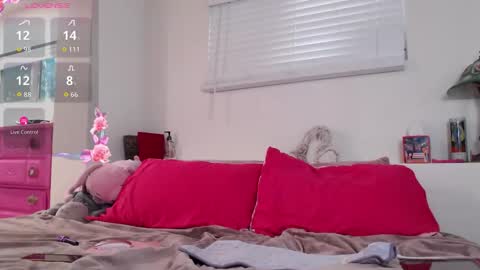 Valentine online show from 04-28-26, 05:18