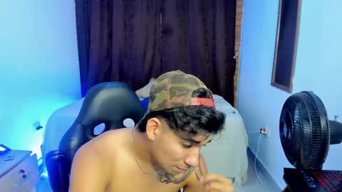 Snapshot of valentino_moura_ chatting on 03-03-25, 04:03 VALENTINO MOURA online show from 03-03-25, 04:03