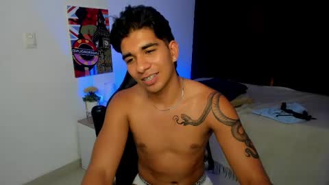 Snapshot of valentino_moura_ chatting on 03-05-25, 06:34 VALENTINO MOURA online show from 03-05-25, 06:34