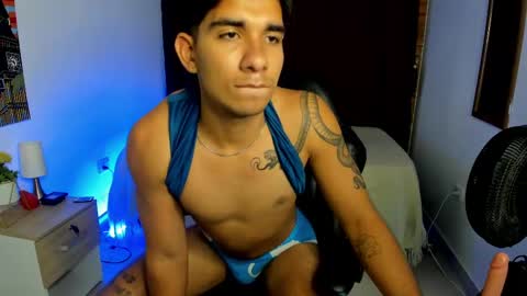 Snapshot of valentino_moura_ chatting on 03-07-25, 03:49 VALENTINO MOURA online show from 03-07-25, 03:49