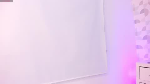 VALENTINO CASTAO online show from 03-12-25, 12:26