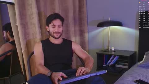 Snapshot of valentinoford chatting on 01-16-26, 08:24 Valentino online show from 01-16-26, 08:24