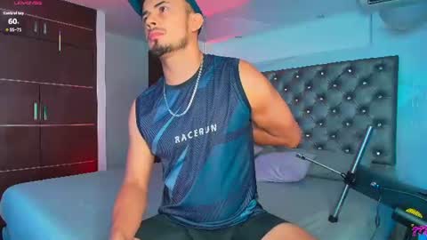 Snapshot of valentinos_ chatting on 06-25-26, 09:19 Valentinos online show from 06-25-26, 09:19