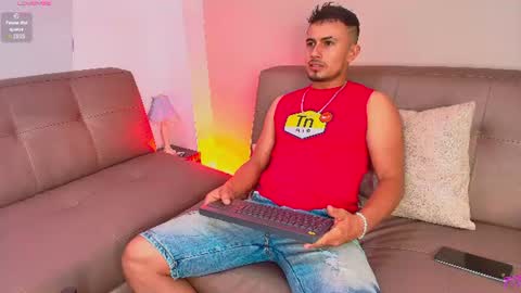 Snapshot of valentinos_ chatting on 07-02-26, 09:10 Valentinos online show from 07-02-26, 09:10
