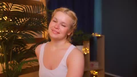 valeri______ online show from 06-18-26, 07:41