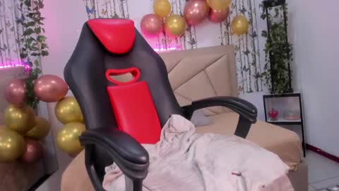 Snapshot of valeria_dark_ chatting on 04-20-26, 07:59 valeria online show from 04-20-26, 07:59