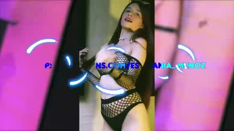 Snapshot of valeria_mendozza chatting on 05-15-26, 10:50 online show from 05-15-26, 10:50