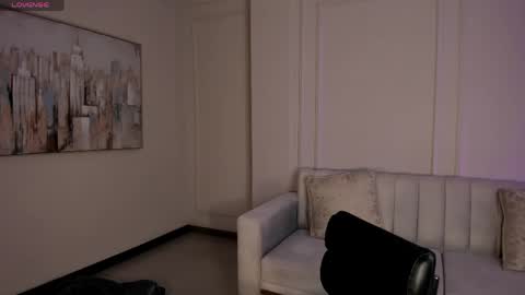 Snapshot of valeriaroldanx chatting on 04-28-26, 11:26 Valeria online show from 04-28-26, 11:26