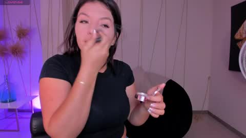 Snapshot of valeriaroldanx chatting on 05-30-26, 11:29 Valeria online show from 05-30-26, 11:29