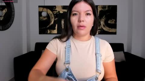 Snapshot of valeriaroldanx chatting on 06-02-26, 11:23 Valeria online show from 06-02-26, 11:23