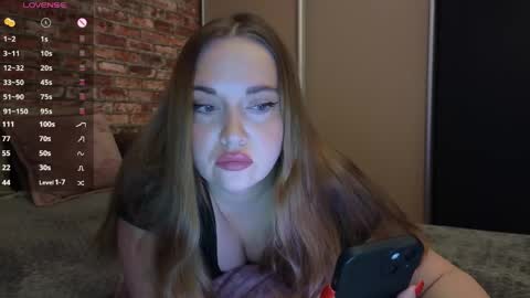 Snapshot of valerie_kiss chatting on 04-17-26, 10:07 Valerie online show from 04-17-26, 10:07