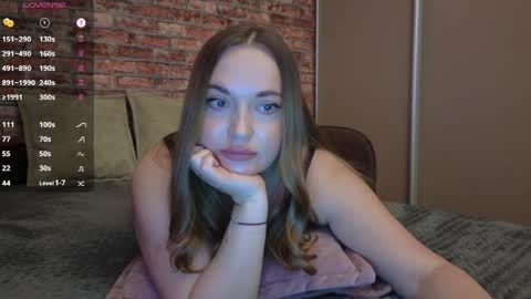 Snapshot of valerie_kiss chatting on 04-19-26, 11:53 Valerie online show from 04-19-26, 11:53