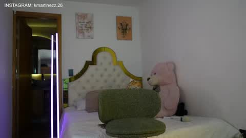 valeriecollinss_ online show from 06-11-26, 02:53
