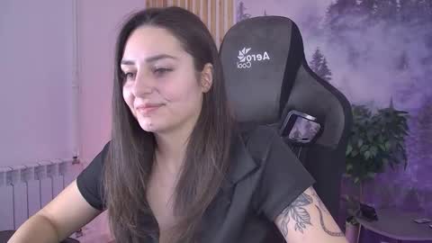 Snapshot of valeriiemills chatting on 02-14-26, 02:58 Valerie online show from 02-14-26, 02:58