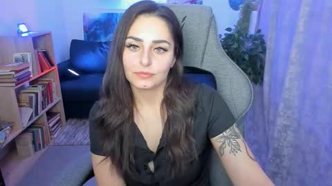 Snapshot of valeriiemills chatting on 02-24-26, 09:46 Valerie online show from 02-24-26, 09:46