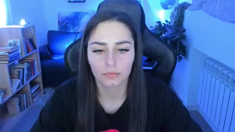 Snapshot of valeriiemills chatting on 03-01-26, 02:41 Valerie online show from 03-01-26, 02:41