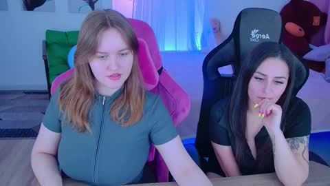 Snapshot of valeriiemills chatting on 03-22-26, 03:15 Valerie online show from 03-22-26, 03:15