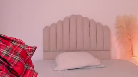 Snapshot of valery_santorini chatting on 06-14-26, 12:07 VALERY online show from 06-14-26, 12:07