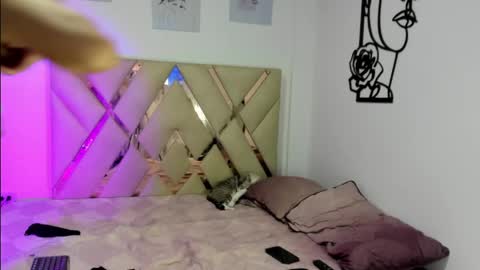 valery_sweet04 online show from 05-20-26, 10:05