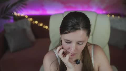 V A L E R Y  M U R online show from 04-03-26, 11:36