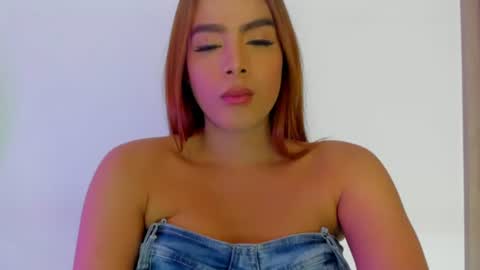 Snapshot of valezny69 chatting on 06-26-26, 12:26 Valezny V online show from 06-26-26, 12:26