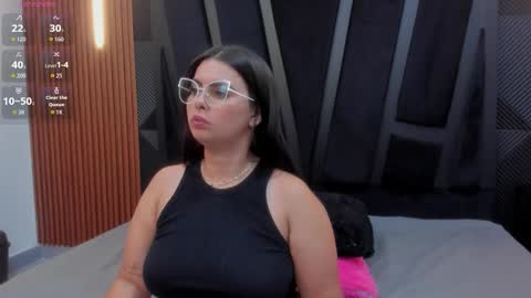 Snapshot of valka_ross chatting on 12-17-25, 11:33 VALKA ROSS online show from 12-17-25, 11:33