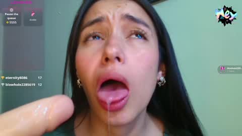 Snapshot of vallery_evanss chatting on 05-13-26, 02:20 Taty independent account online show from 05-13-26, 02:20