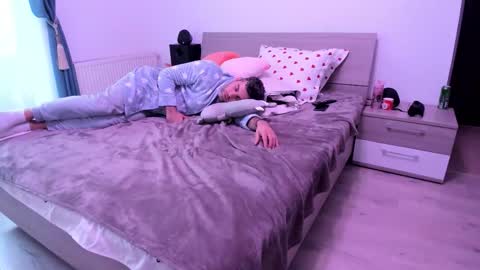 valyvalisimo online show from 02-28-26, 06:25