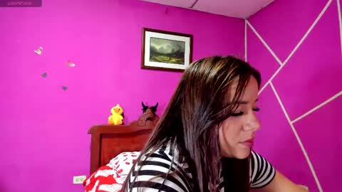 Snapshot of vane_fox chatting on 06-03-26, 12:46 Yoselin Follow me on my ig yoselinelenab online show from 06-03-26, 12:46