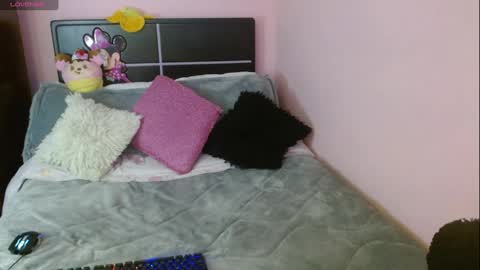 Snapshot of vanellope_vonrol chatting on 03-01-25, 01:32 Vanessa online show from 03-01-25, 01:32