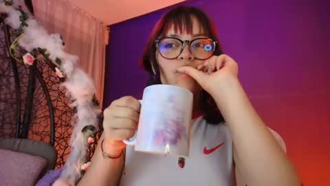 Snapshot of vanelope11 chatting on 04-17-26, 02:25 Vanelope online show from 04-17-26, 02:25