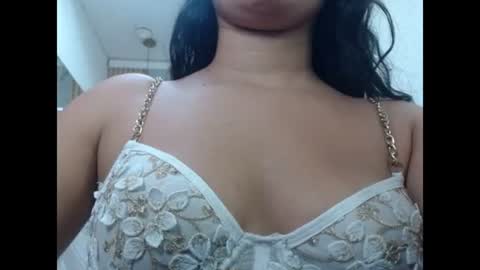 Snapshot of vanessa_f chatting on 06-13-26, 07:01 vanessa online show from 06-13-26, 07:01