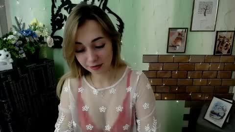 Snapshot of vanessa_joy_ chatting on 01-15-25, 11:53 Vanessa online show from 01-15-25, 11:53