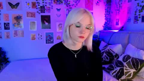 Snapshot of vanessaaustin chatting on 05-24-26, 03:06 Vanessa online show from 05-24-26, 03:06