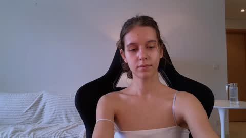 vanessa online show from 12-21-24, 01:15