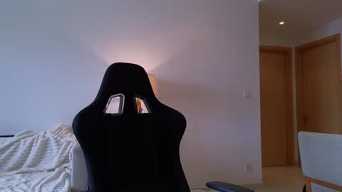 vanessa online show from 12-29-24, 04:48