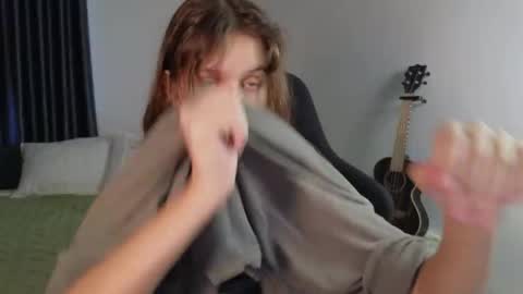 vanessa online show from 09-15-25, 12:43