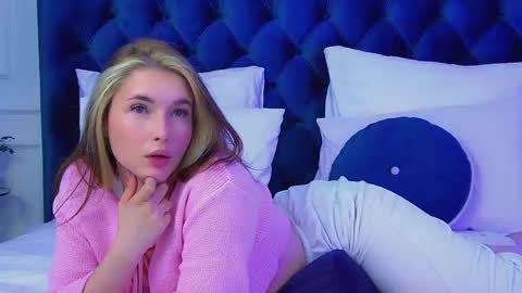 Snapshot of vanessacelesti chatting on 04-28-26, 06:18 Vanessa online show from 04-28-26, 06:18
