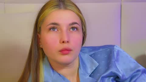 Snapshot of vanessacelesti chatting on 05-05-26, 06:32 Vanessa online show from 05-05-26, 06:32