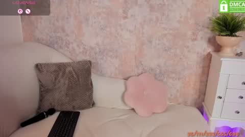 Snapshot of vanessafox__ chatting on 07-06-26, 03:03 V online show from 07-06-26, 03:03