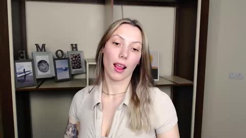 Vanessa online show from 03-25-26, 05:41