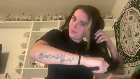 vanessaluvs2play online show from 09-28-25, 11:54