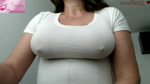 Snapshot of vanessared2 chatting on 07-12-26, 01:13 Vanesared2 online show from 07-12-26, 01:13