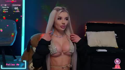 Snapshot of vanessavanne chatting on 07-05-26, 01:18 Vanessa online show from 07-05-26, 01:18