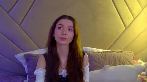 Snapshot of vanessavienne chatting on 04-27-26, 04:38 VanessaVienne online show from 04-27-26, 04:38