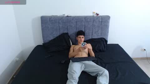 Snapshot of vanie_ chatting on 04-19-26, 10:45 Ruby and Vanie online show from 04-19-26, 10:45
