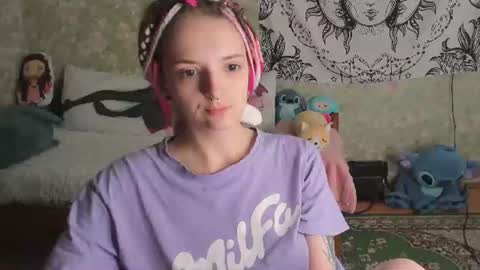 Snapshot of vanilla_arya chatting on 07-07-26, 09:24 Adelina online show from 07-07-26, 09:24