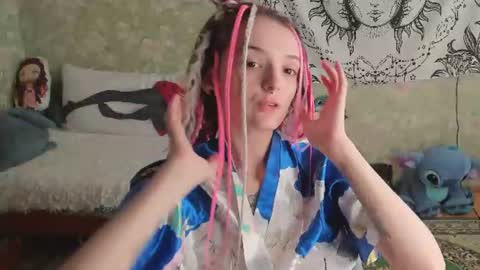 Snapshot of vanilla_arya chatting on 07-08-26, 09:47 Adelina online show from 07-08-26, 09:47