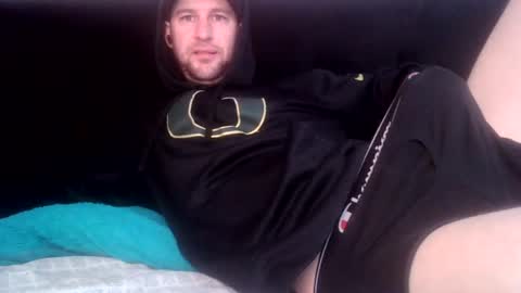 Snapshot of vanillaniceeee chatting on 07-17-26, 02:40 vanillaniceeee online show from 07-17-26, 02:40