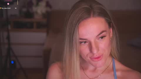 Sophie online show from 05-15-26, 09:33